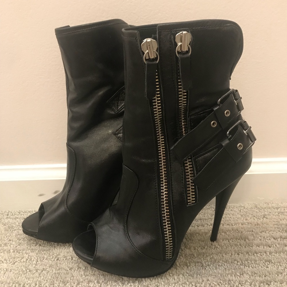 giuseppe zanotti leather ankle heel booties